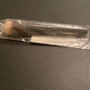NWT bareminerals mini smoothing face brush